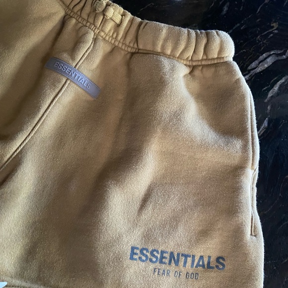Authentic Fear of God Essentials toffee drawstring shorts unisex - Picture 8 of 8